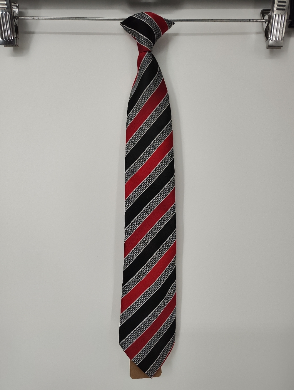 Red and Black Diagonal Stripe Boys Clip On Tie